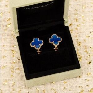 Van Cleef & Arpels blue earrings